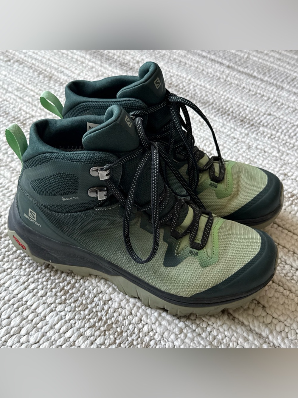 Salomon Women's Size 7 Vaya Mid GTX Hiking Boots Gore-Tex Green Outdoors Hike
